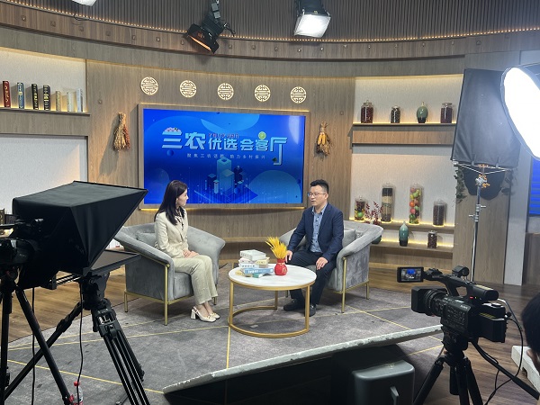 1658894212656617.jpg 1658894212656617.jpg